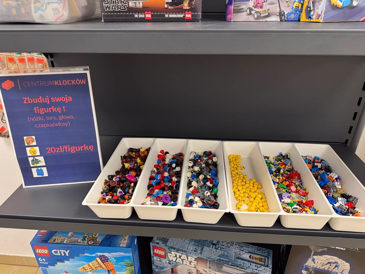 Stacja „Zbuduj Swoją Figurkę” w Centrum Klocków – Stwórz Unikalne Postacie LEGO za Jedynie 20 zł!